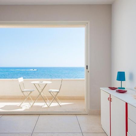 Beach Studios Con Accesso Diretto Alla Spiaggia Torre Pali Luaran gambar