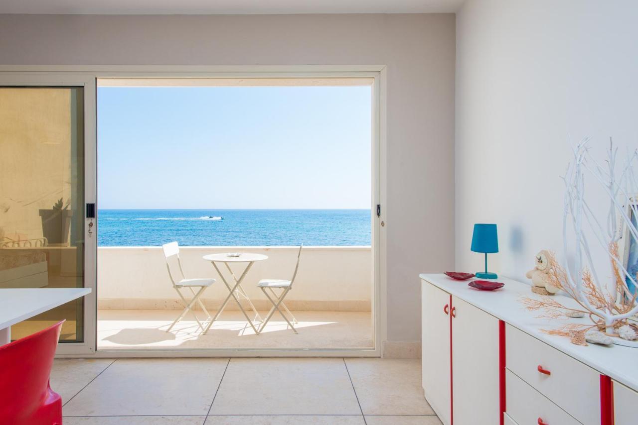 Beach Studios Con Accesso Diretto Alla Spiaggia Torre Pali Luaran gambar