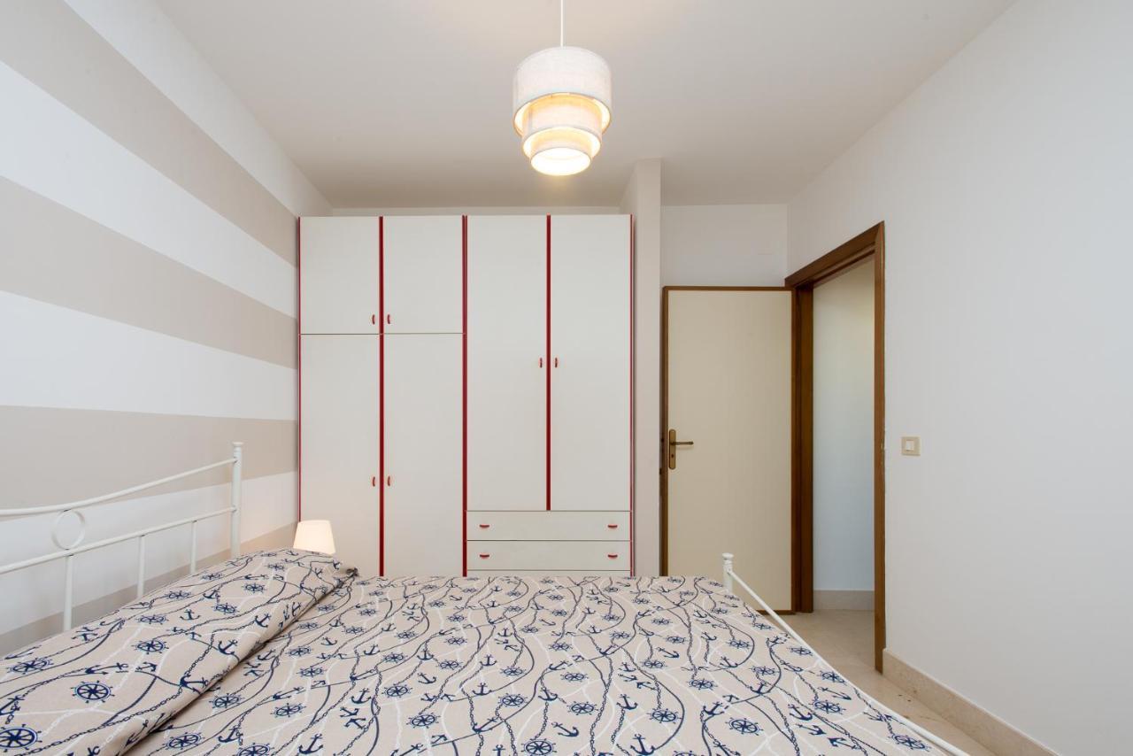 Beach Studios Con Accesso Diretto Alla Spiaggia Torre Pali Luaran gambar